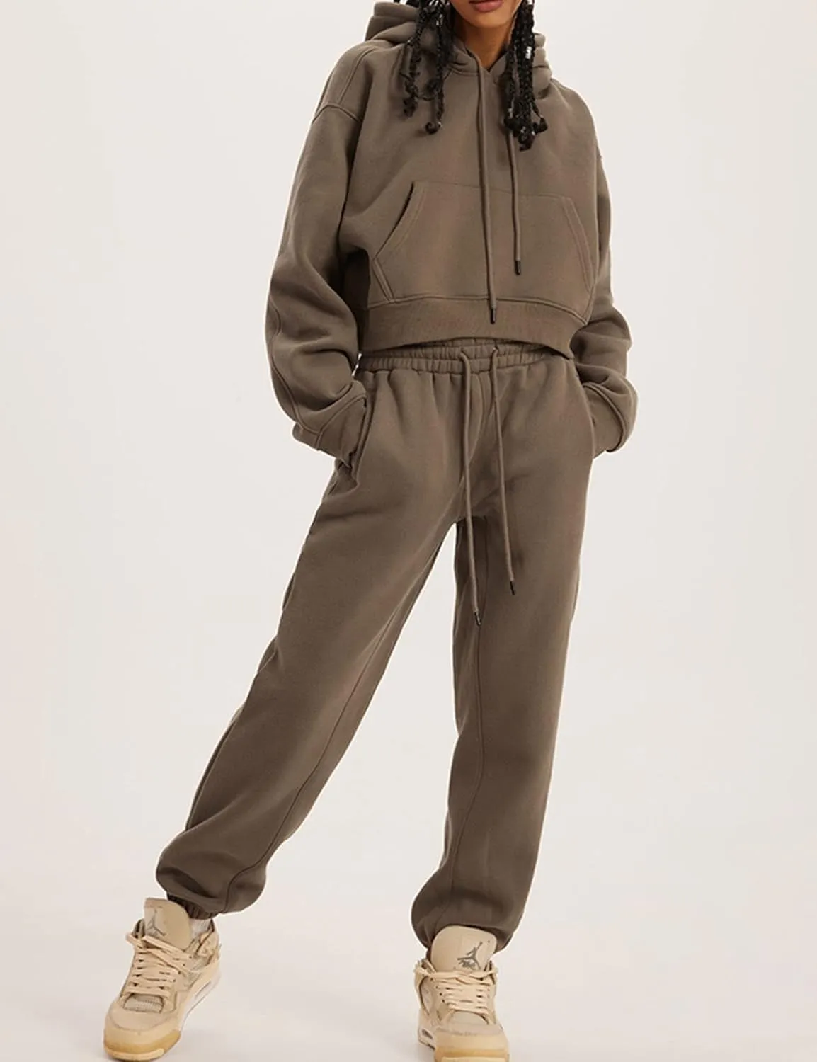 Eisctnd Women Fleece 2 Piece Tracksuits Fall Winter Sweatshirt Jogger Pants Matching Lounge Sets Thick Sweatsuits Pockets