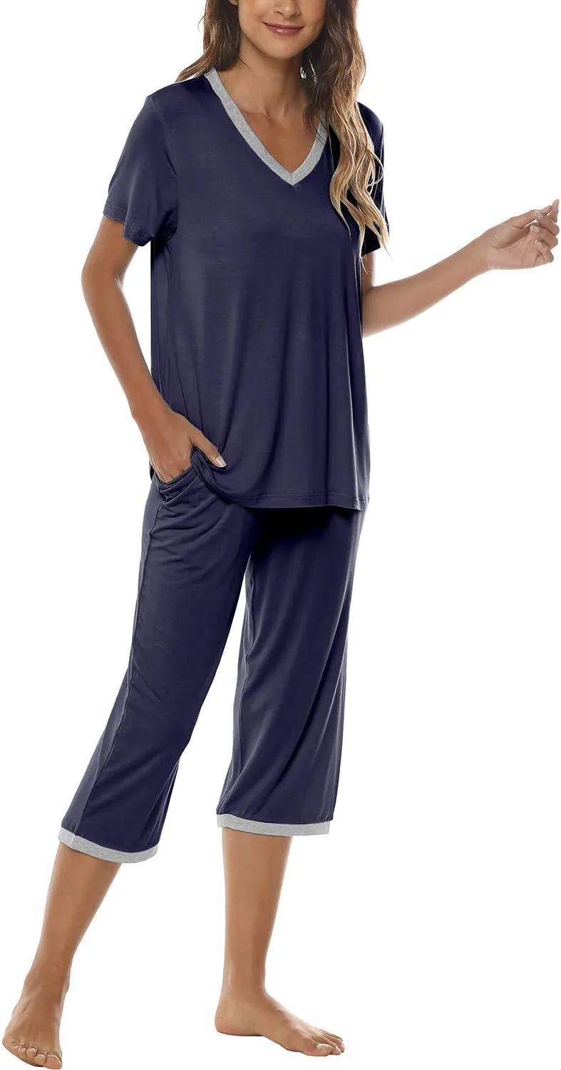 JINSHI Women's Pajamas Set Short Sleeve Top and Capri Pants Lightweight Sleepwear Comfy Pjs Lounge Set with Pockets