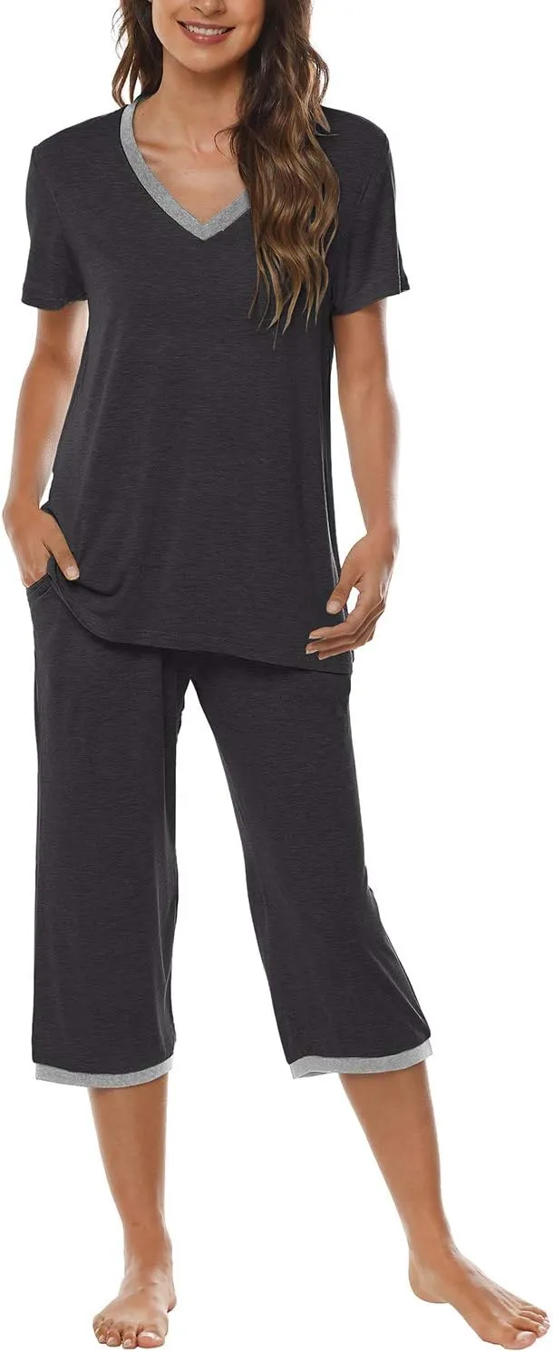 JINSHI Women's Pajamas Set Short Sleeve Top and Capri Pants Lightweight Sleepwear Comfy Pjs Lounge Set with Pockets