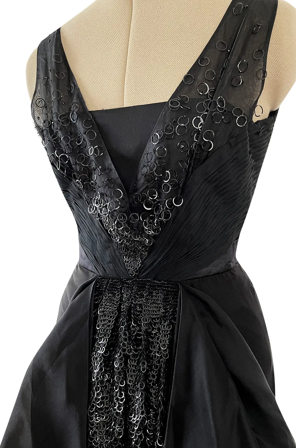 Resort 2009 Valentino Runway Black Silk Chiffon & Organza Dress w Black Ring Paillette Detail