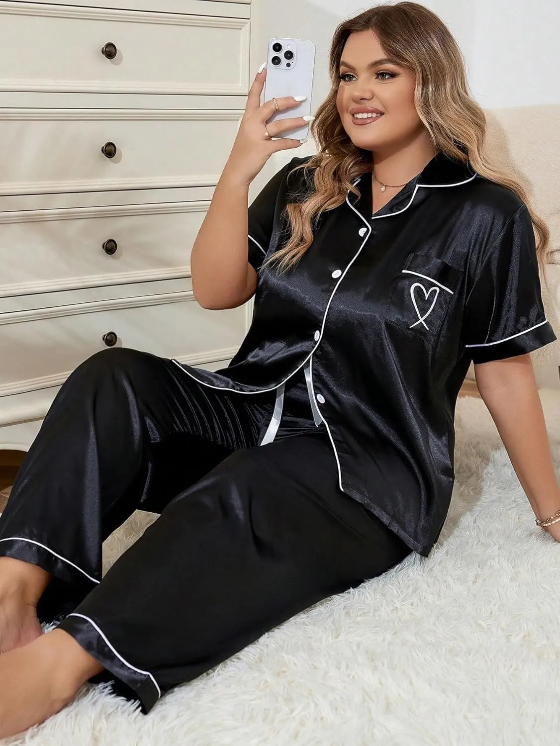 WDIRARA Women's Plus Size Sleepwear Heart Embroidery 2 Piece Pajama Set Satin Loungewear Shirt and Pants